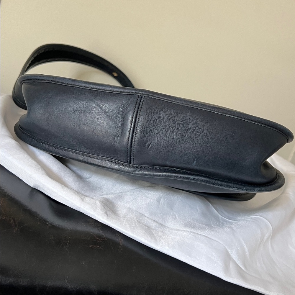 PRICE FIRM! RARE NAVY Vintage COACH Leather Crescent Saddle Bag (pre-serial no.) - Picture 8 of 16